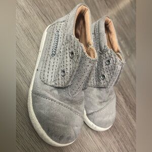 Tom’s kids high top size 8